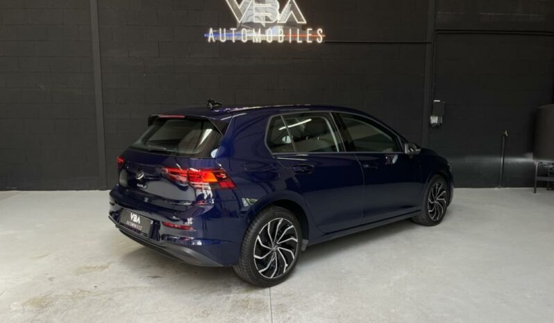 
								Volkswagen Golf VIII 2.0 TDI SCR 115 BVM6 Life 1st full									