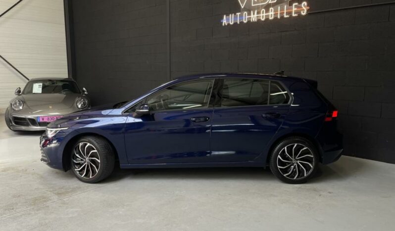 
								Volkswagen Golf VIII 2.0 TDI SCR 115 BVM6 Life 1st full									