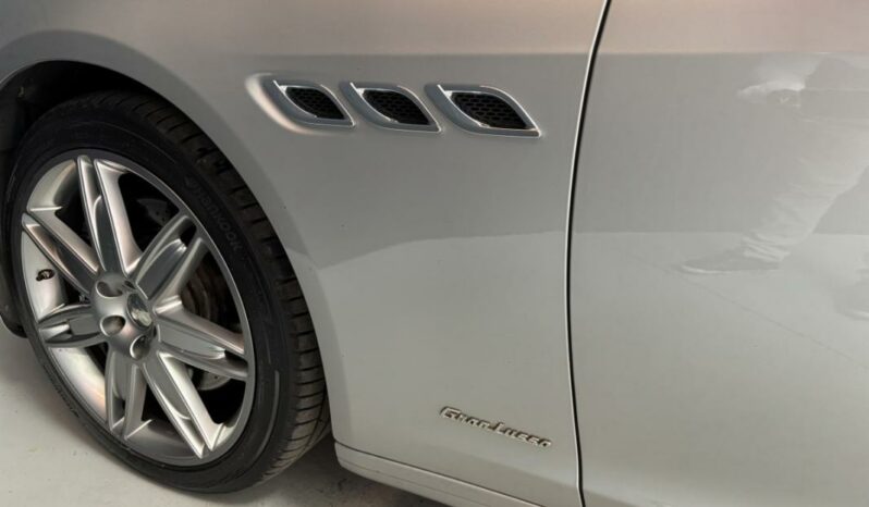 
								Maserati Quattroporte VI 3.0 V6 Diesel GranLusso full									