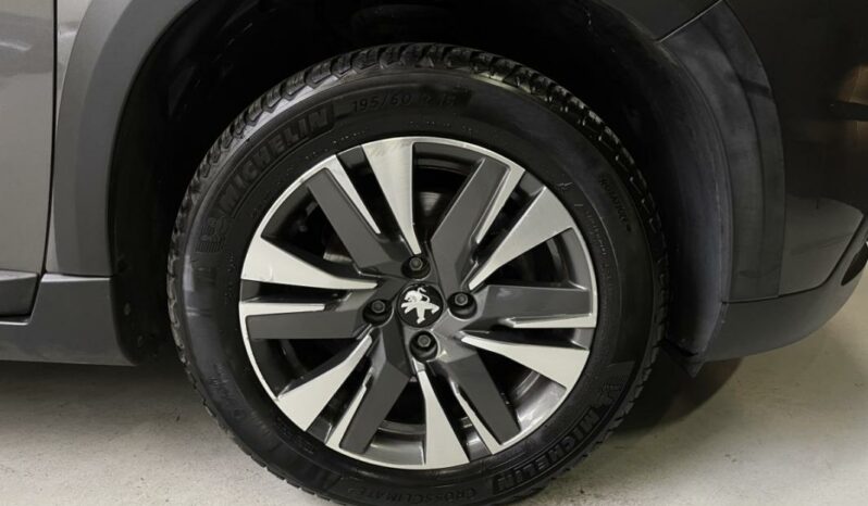 
								Peugeot 2008 Essence 110 S&S EAT6 ALLURE full									