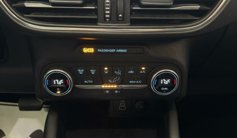 
								Ford Kuga III 2.5 190 hybrid Flexifuel Pshift Titanium full									