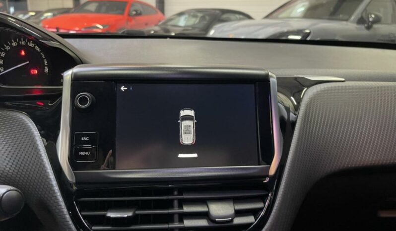 
								Peugeot 2008 Essence 110 S&S EAT6 ALLURE full									