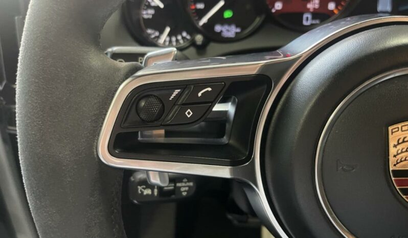 
								Porsche Cayenne II 3.6 V6 GTS full									