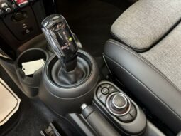 
										Mini Cabrio Mini IV Cooper Edition Premium Plus 136 ch BVA7 full									
