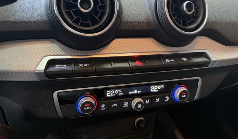 
								Audi Q2 35 TDI 150 S tronic Design full									