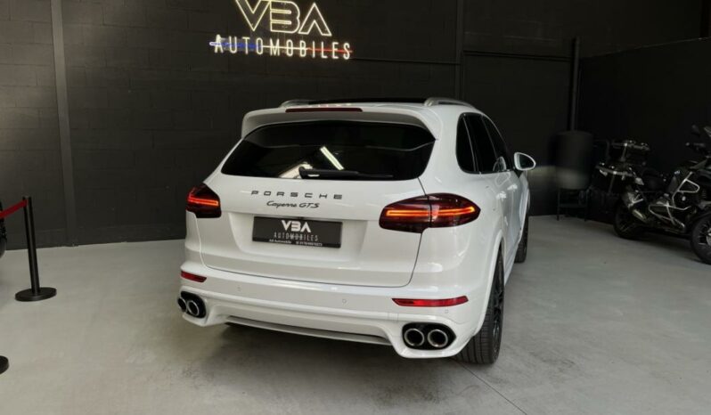 
								Porsche Cayenne II 3.6 V6 GTS full									
