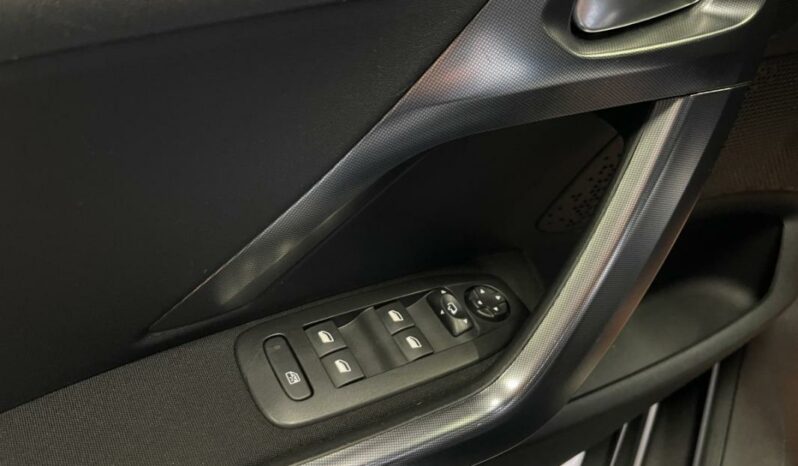 
								Peugeot 2008 Essence 110 S&S EAT6 ALLURE full									