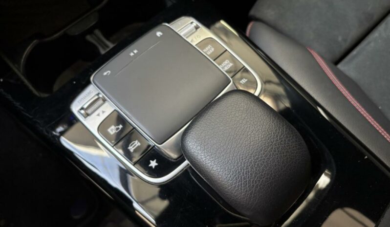 
								Mercedes Classe A Compact IV 200 d AMG Line 8G-DCT full									