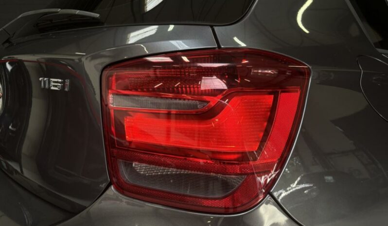 
								BMW Série 1 II 116i 136ch Lounge Plus BVA full									