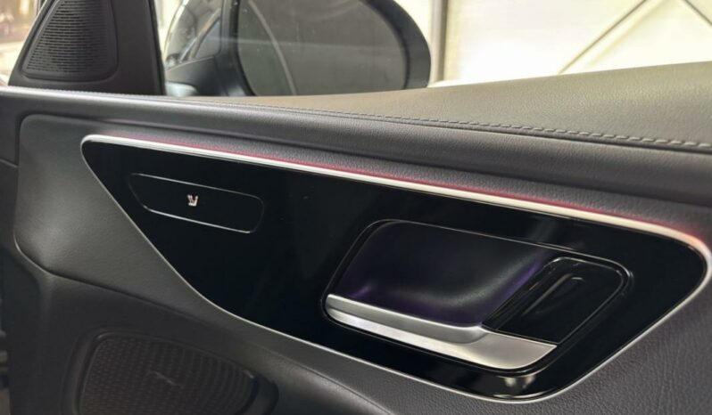 
								Mercedes Classe C V Berline 220 d AMG Line TOIT OUVRANT full									