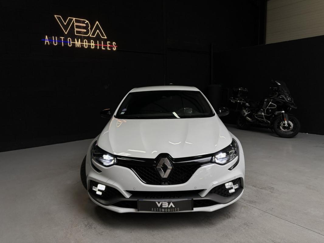Renault Mégane IV Berline RS TROPHY 300
