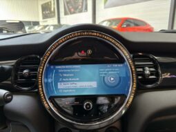 
										Mini Cabrio Mini IV Cooper Edition Premium Plus 136 ch BVA7 full									
