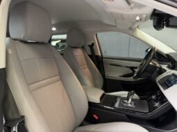 
										Land Rover Range Rover Evoque II D150 BVA 4WD S full									