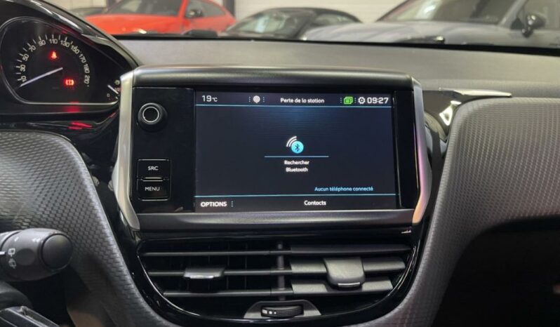 
								Peugeot 2008 Essence 110 S&S EAT6 ALLURE full									