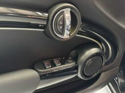 
										Mini Cabrio Mini IV Cooper Edition Premium Plus 136 ch BVA7 full									