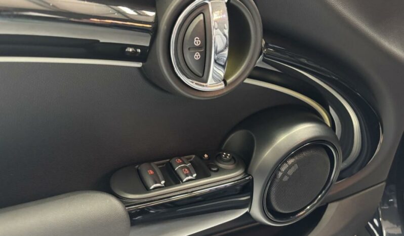 
								Mini Cabrio Mini IV Cooper Edition Premium Plus 136 ch BVA7 full									