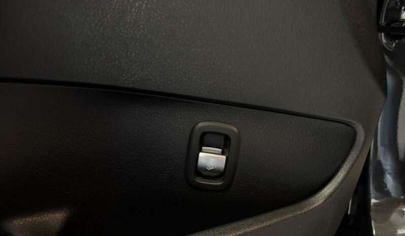 
								Mercedes Classe C V Berline 220 d AMG Line TOIT OUVRANT full									