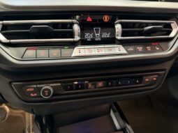 
										BMW Série 1 III 2.0 118D AUTO M Sport full									