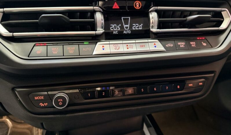 
								BMW Série 1 III 2.0 118D AUTO M Sport full									