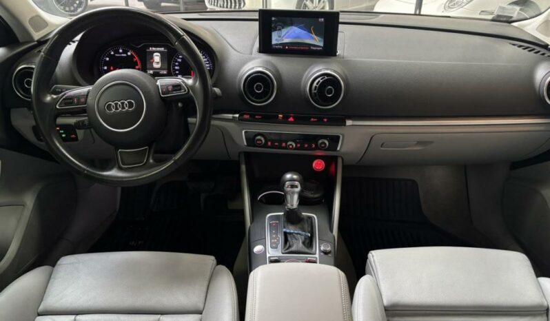 
								Audi A3 Berline III 1.4 TFSI COD ULTRA S Tro 7 150 Amb Luxe full									