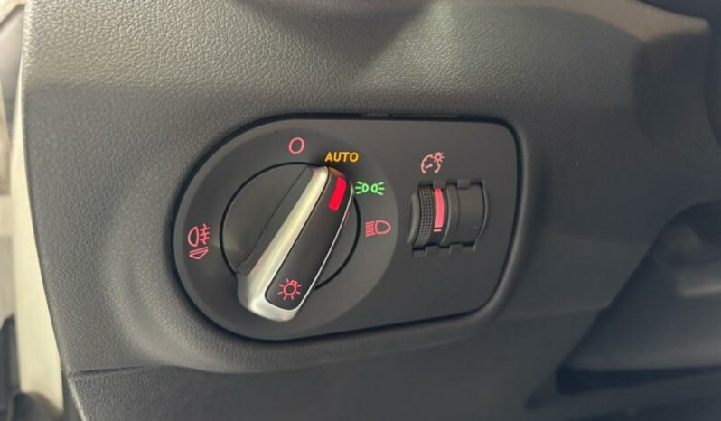 
								Audi A1 1.4 TDI ultra 90 S line full									