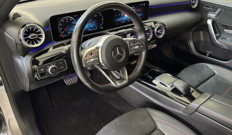 
								Mercedes Classe A Compact IV 200 d AMG Line 8G-DCT full									