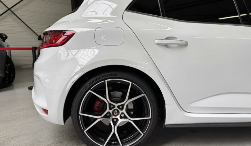 
								Renault Mégane IV Berline RS TROPHY 300 full									