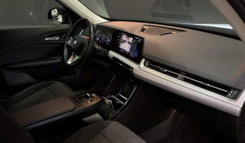 
								BMW X1 III sDrive18d Business Design DKG7 full									