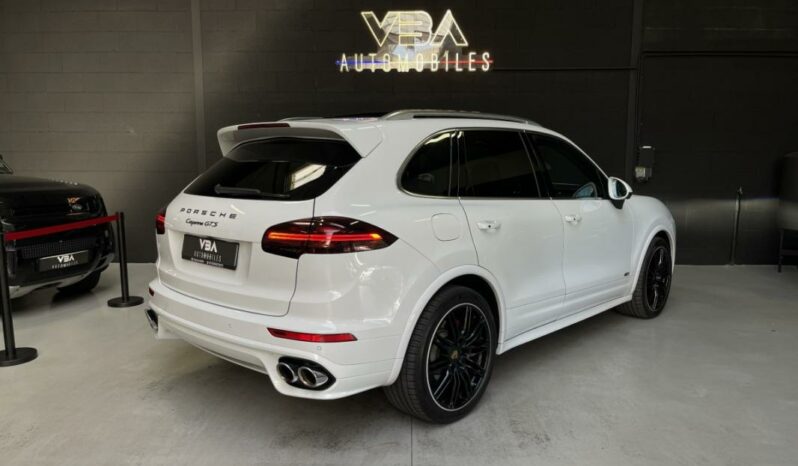 
								Porsche Cayenne II 3.6 V6 GTS full									