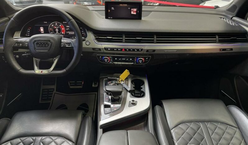 
								Audi Q7 II 3.0 TDI CD 272ch quat tip S line 7pl full									