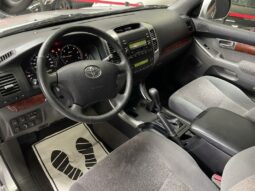 
										Toyota Land Cruiser II 165 D-4D GX full									