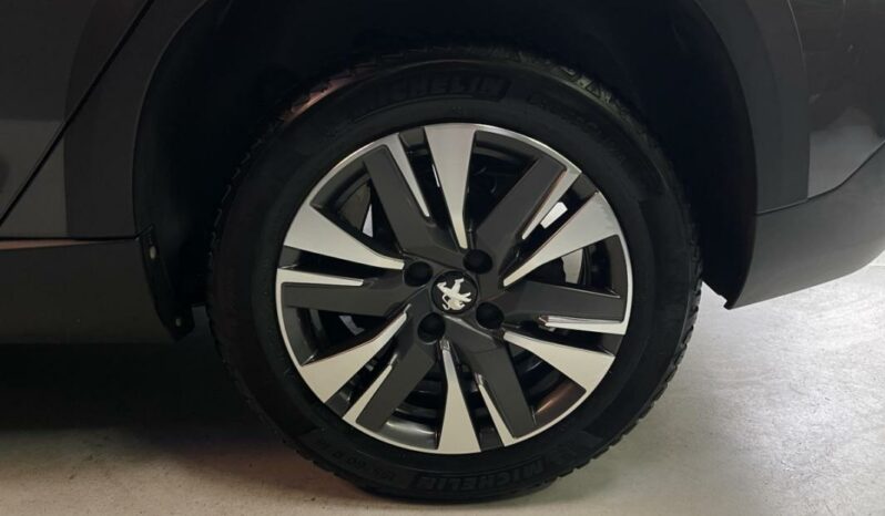 
								Peugeot 2008 Essence 110 S&S EAT6 ALLURE full									